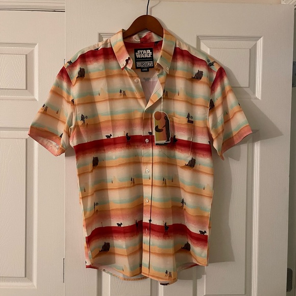 Star Wars Mandalorian “Layers” Men’s Short Sleeve Shirt - Picture 1 of 6